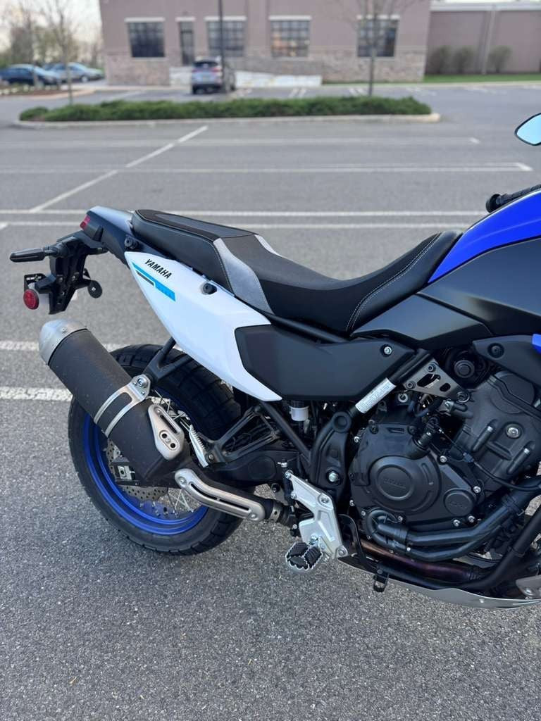 Yamaha Tenere 700 Comfort Seat Grip Top with Carbon & Suede Panels | Champ Customs Adventure Pro Standard Height