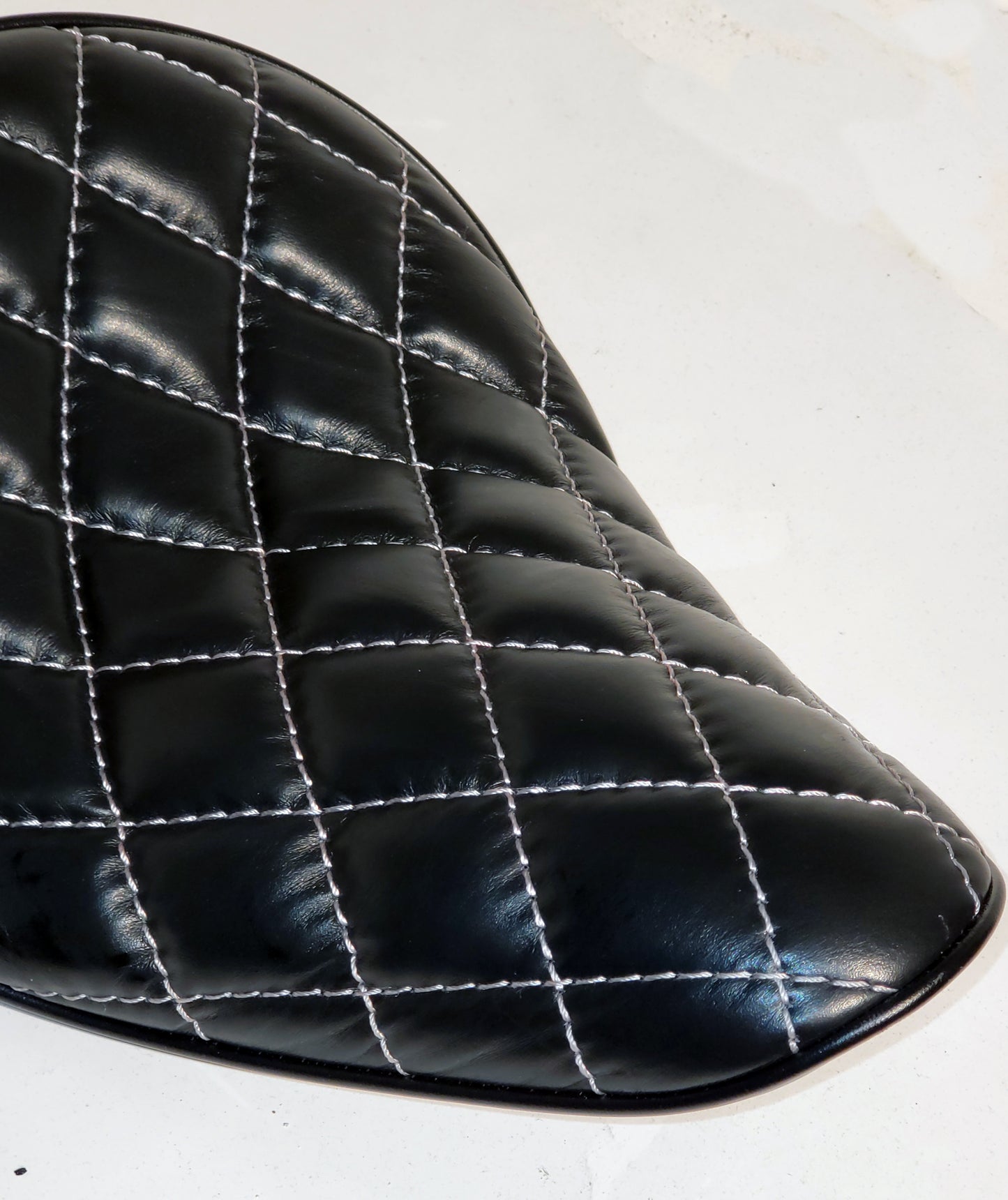 LEATHER"568" BLACK w/ WHITE DIAMOND STITCH HI-BACK SOLO SEAT HARLEY BOBBER CHOPPER