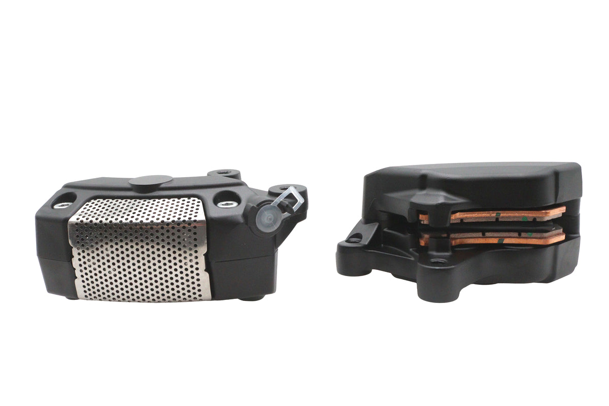 ハーレー エダルト マットブラック フロントキャリパーセット 2008-2023年式FLT、2008-2014年式FLST、2008-2014年式FXSTに適合