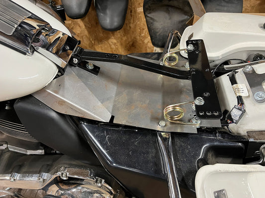 HARLEY Seat Base Mount Plate Black fits 2008-UP FLT,