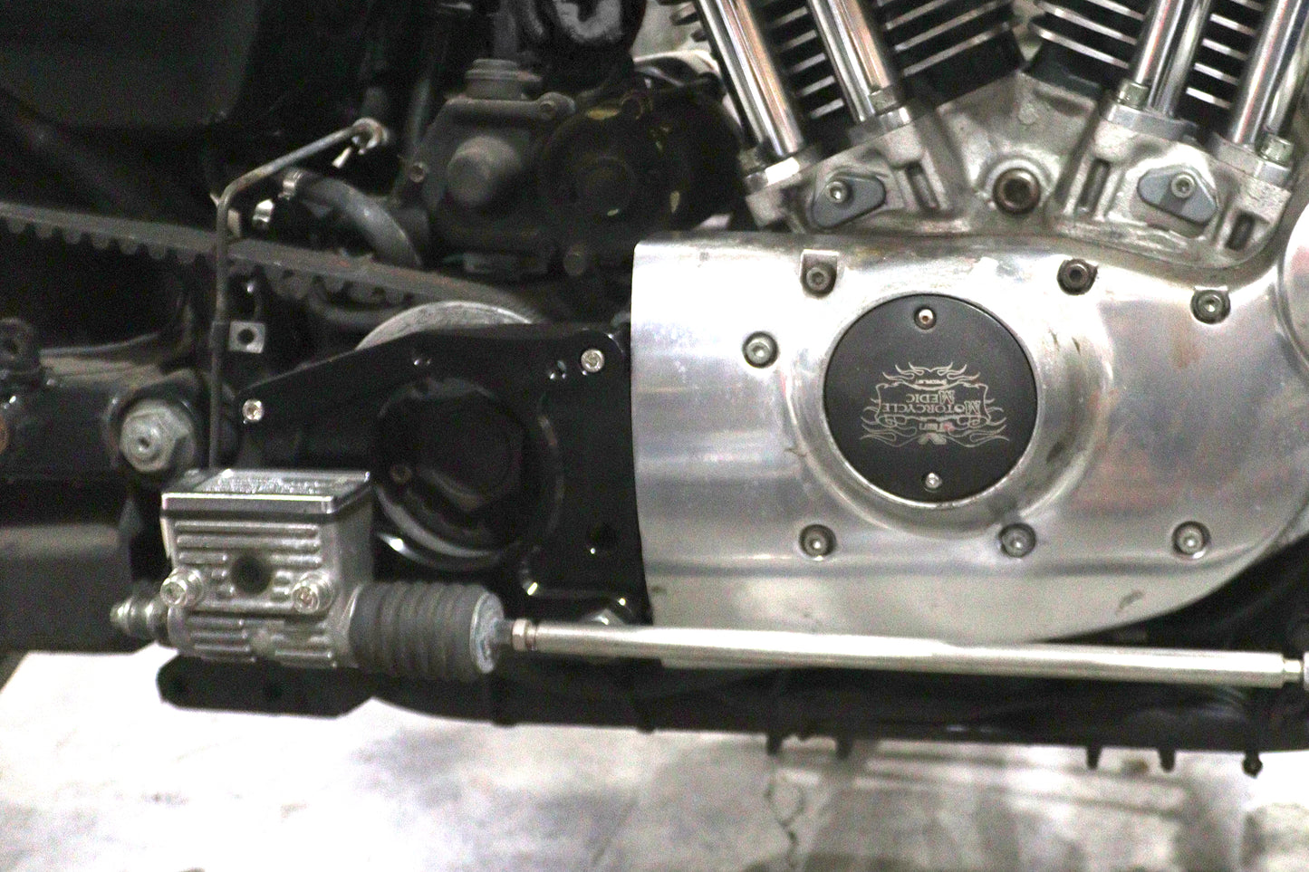 HARLEY „X“ Kettenradabdeckung schwarz, passend für XL-Modelle von 1991–2003,