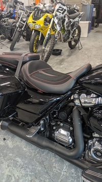 Harley Davidson Touring GEL Seat for CVO Road Street Electra Glide Bagger | Legacy