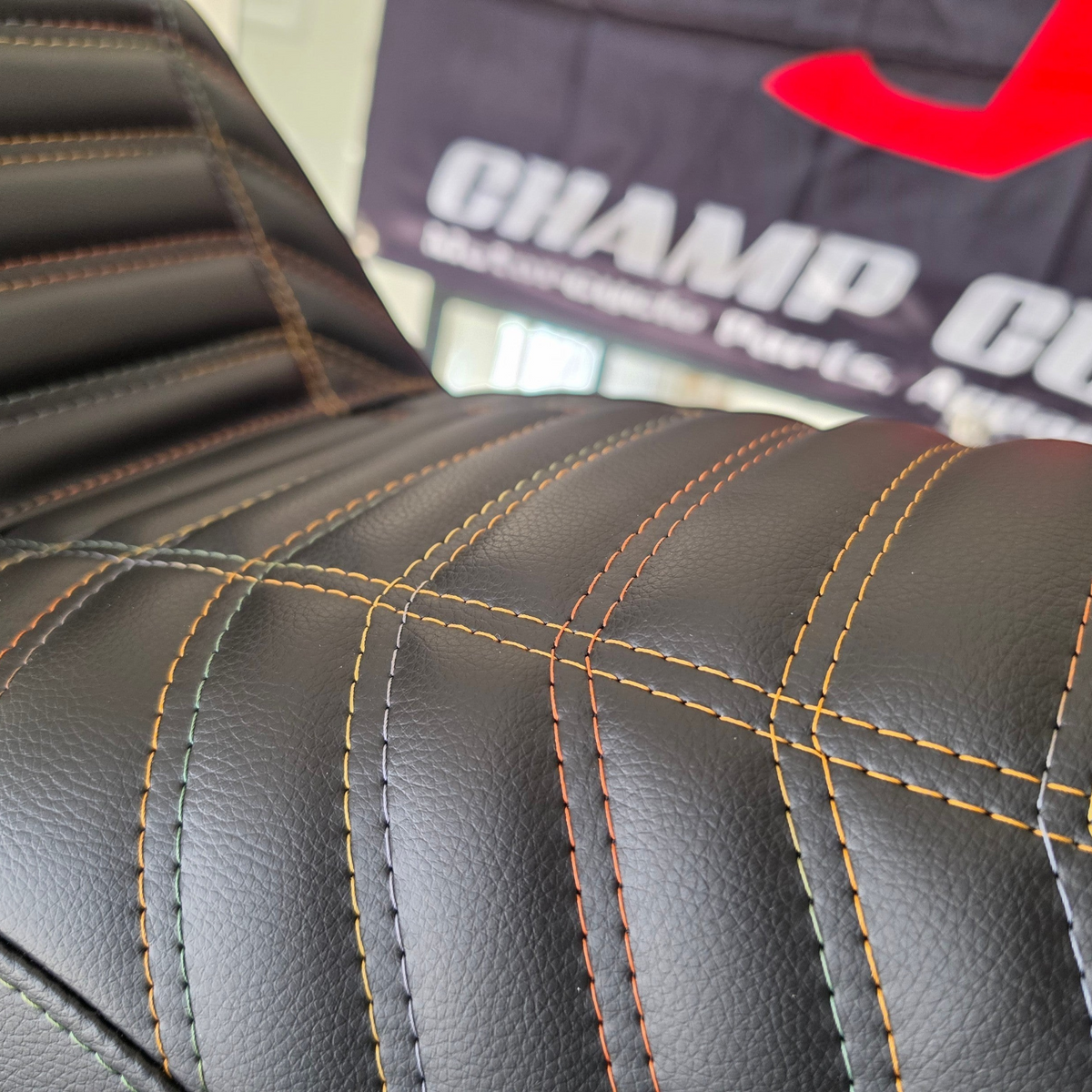 Harley-Davidson Low Rider Step-Up Stinger Seat FXLR / FXLRS-ST Reaper Tuck & Roll