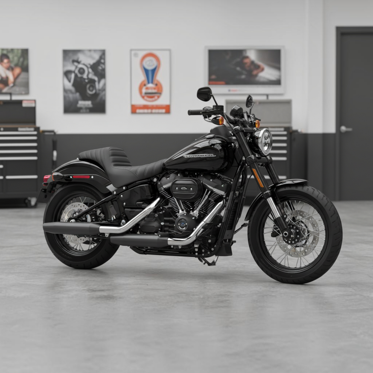 Harley Davidson Softail Street Bob FXBB/S, Standard FXST Club Style 2 UP Dual GEL Seat Pleated Stitch (2018-2026)