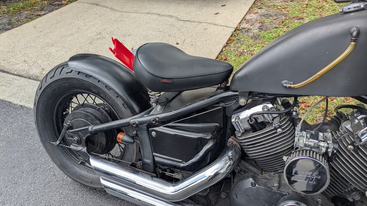 CHAMP CUSTOMS Universal Solo Gel seat.