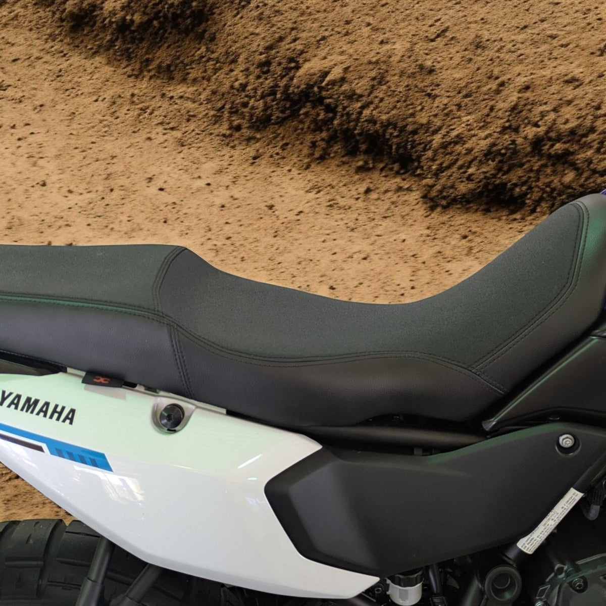 Yamaha Tenere 700 Standard Seat Full Grip Top | Champ Customs Adventure Pro