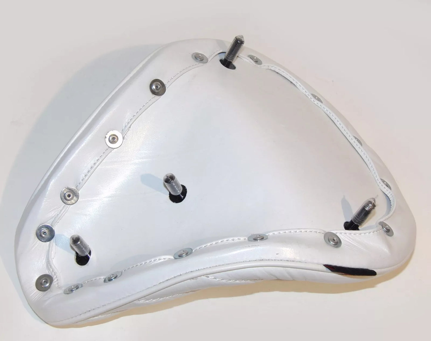 WHITE LEATHER "356" VERT RIB HI-BACK SOLO SEAT TUCK & ROLL HARLEY BOBBER CHOPPER